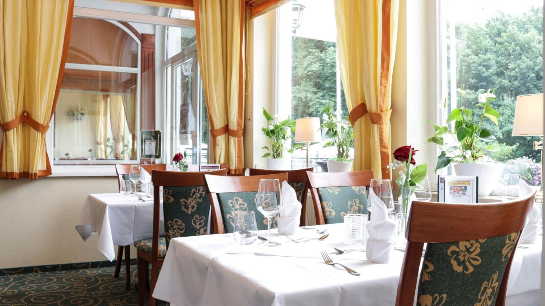 Hotel Waldhaus Oelper Braunschweig Esterno foto