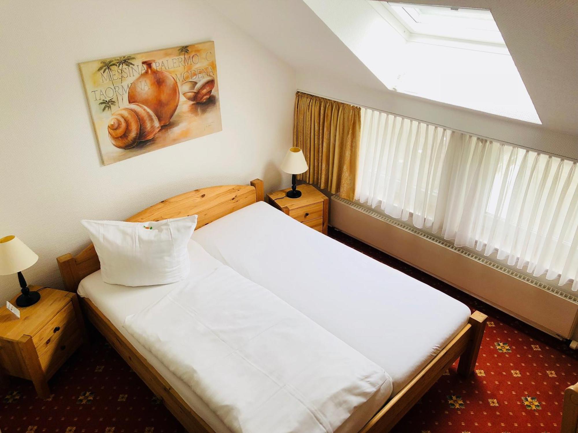 Hotel Waldhaus Oelper Braunschweig Esterno foto