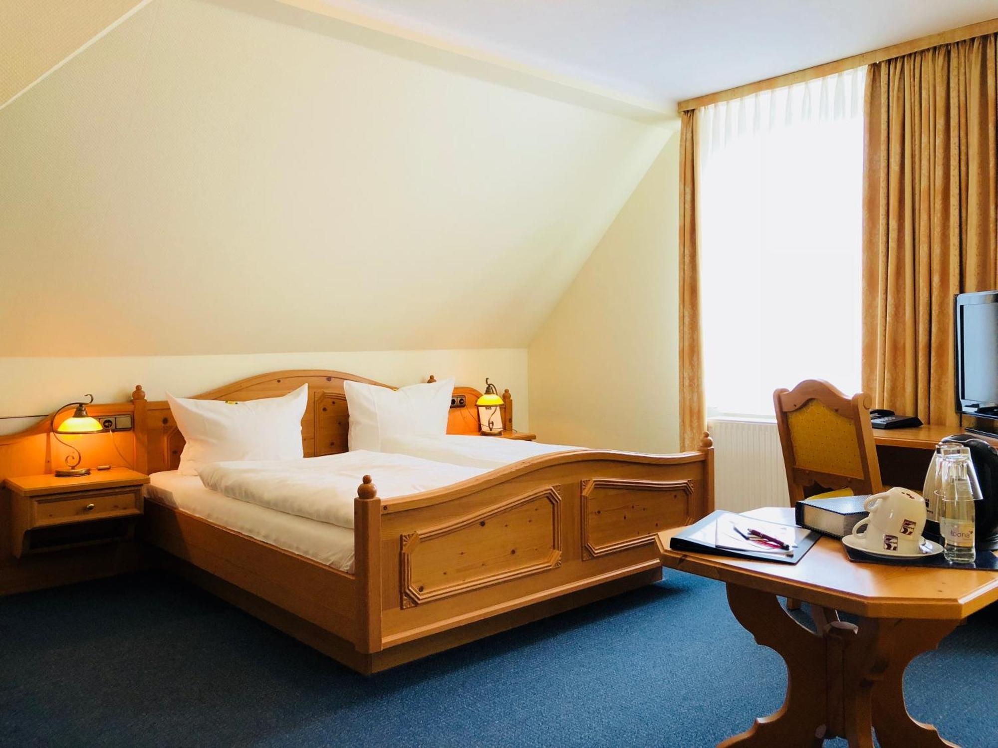 Hotel Waldhaus Oelper Braunschweig Esterno foto